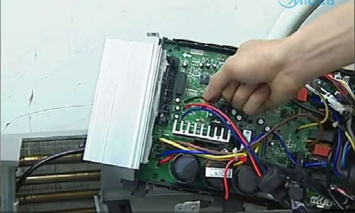 秦都美的空调电话是多少